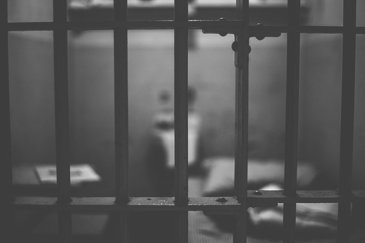 prison prison cell jail crime 553836